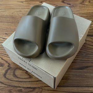 Yeezy Slides